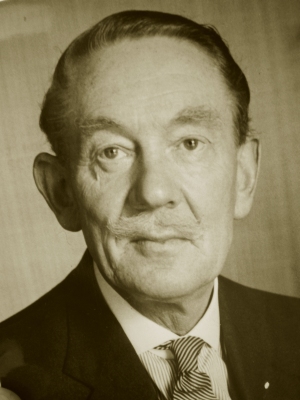 Maj.-Gen. Henry Hovell-Thurlow-Cumming-Bruce,
7th Baron Thurlow of Thurlow 2